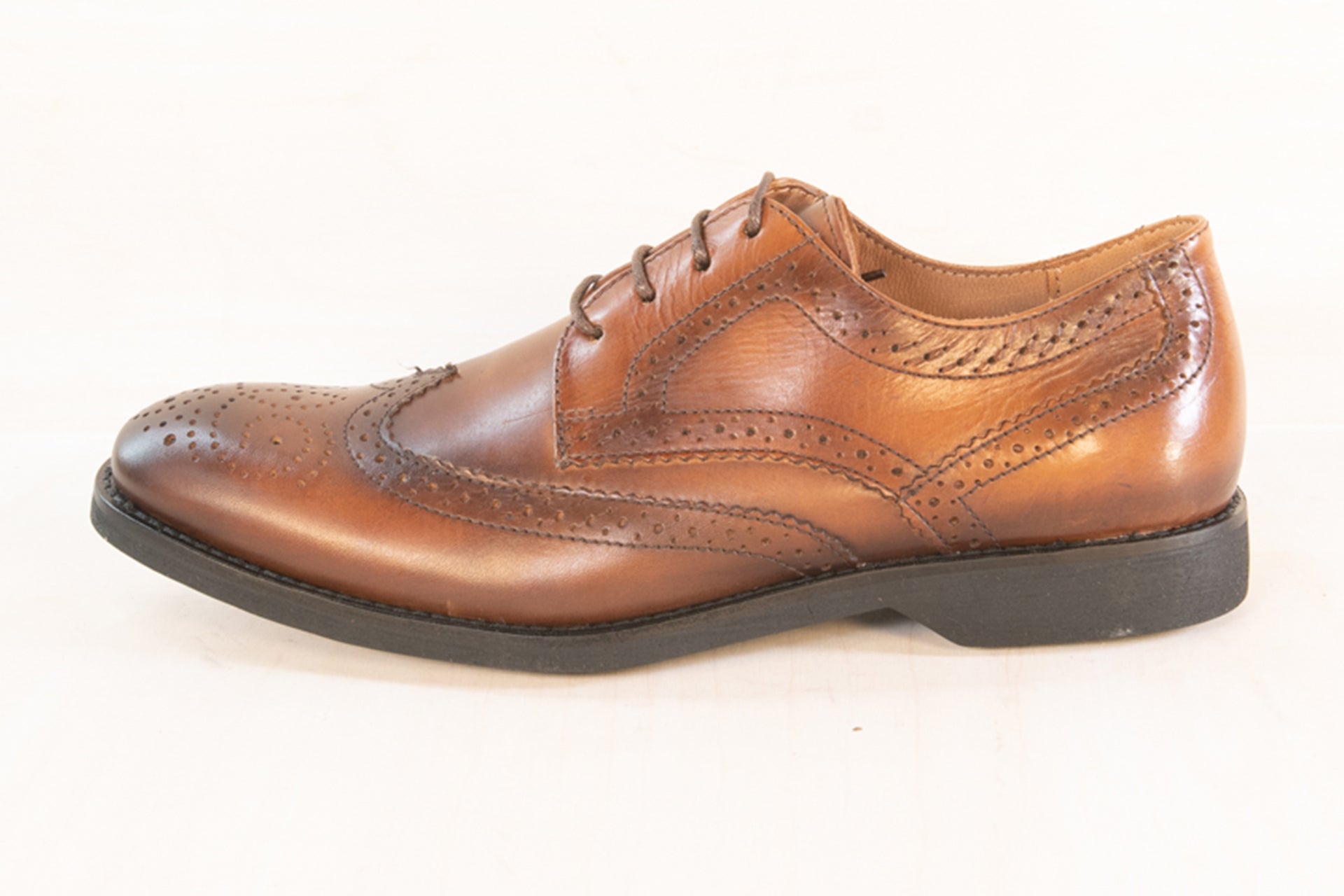 Artelio Classico bronze leather oxford dress shoe with a rubber grip sole