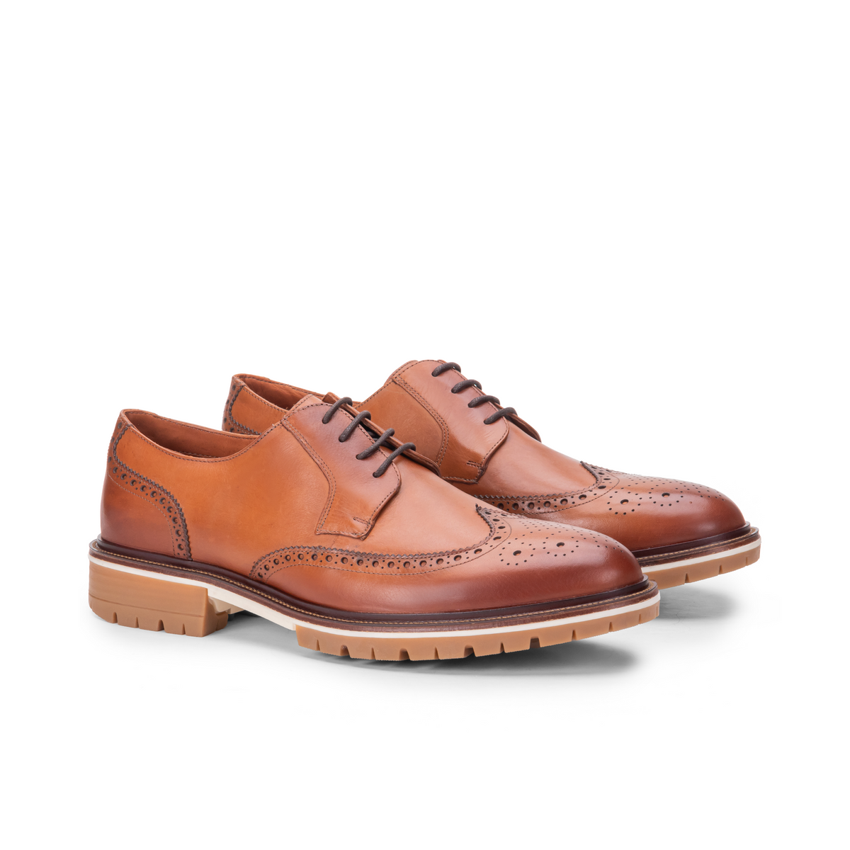 Front angle of the Artelio Fifth Avenue terracotta leather wingtip derby with lace-up styling and brogue detail