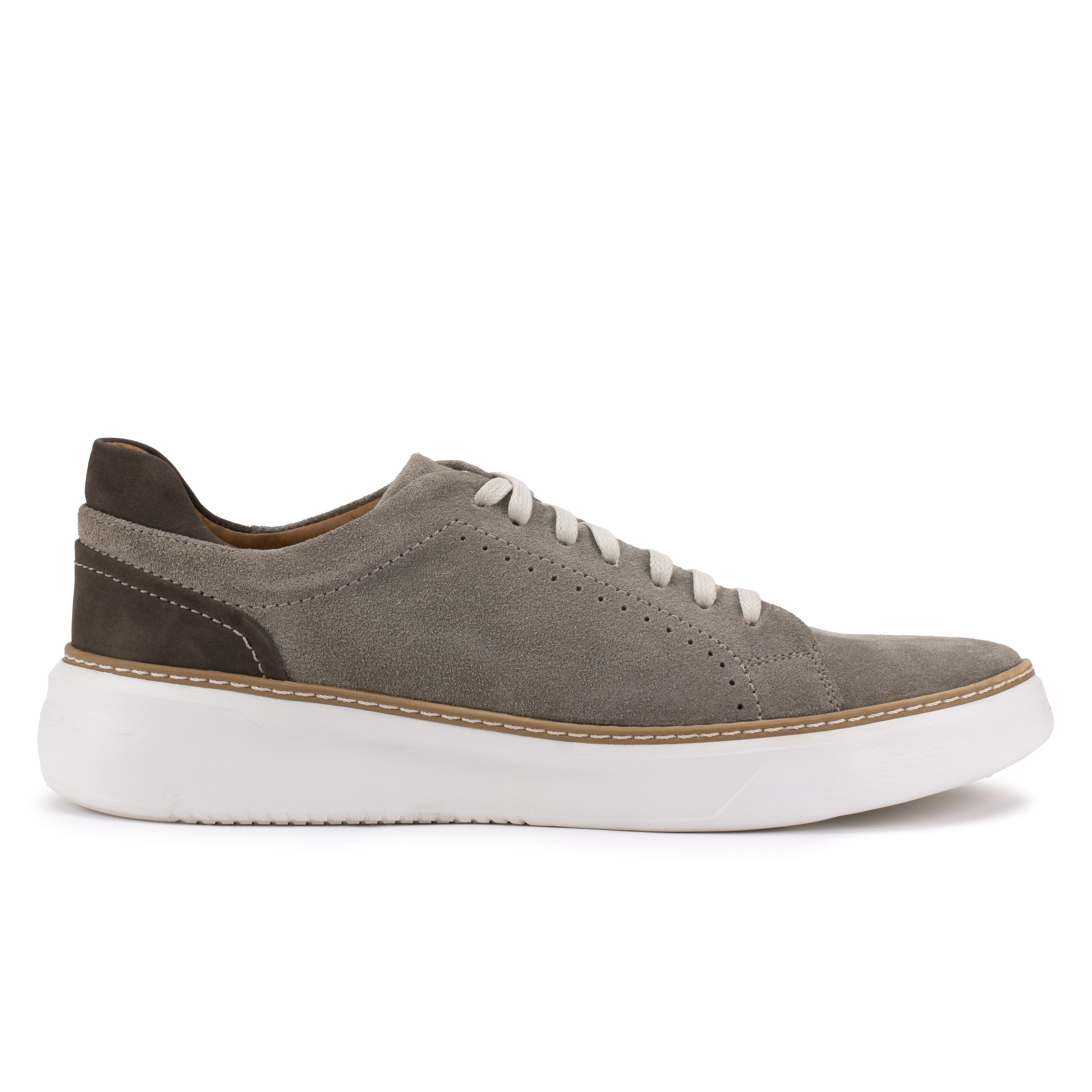 Side profile of the Artelio Riviera 2.0 light gray suede sneaker with leather details and a lightweight cushioned sole