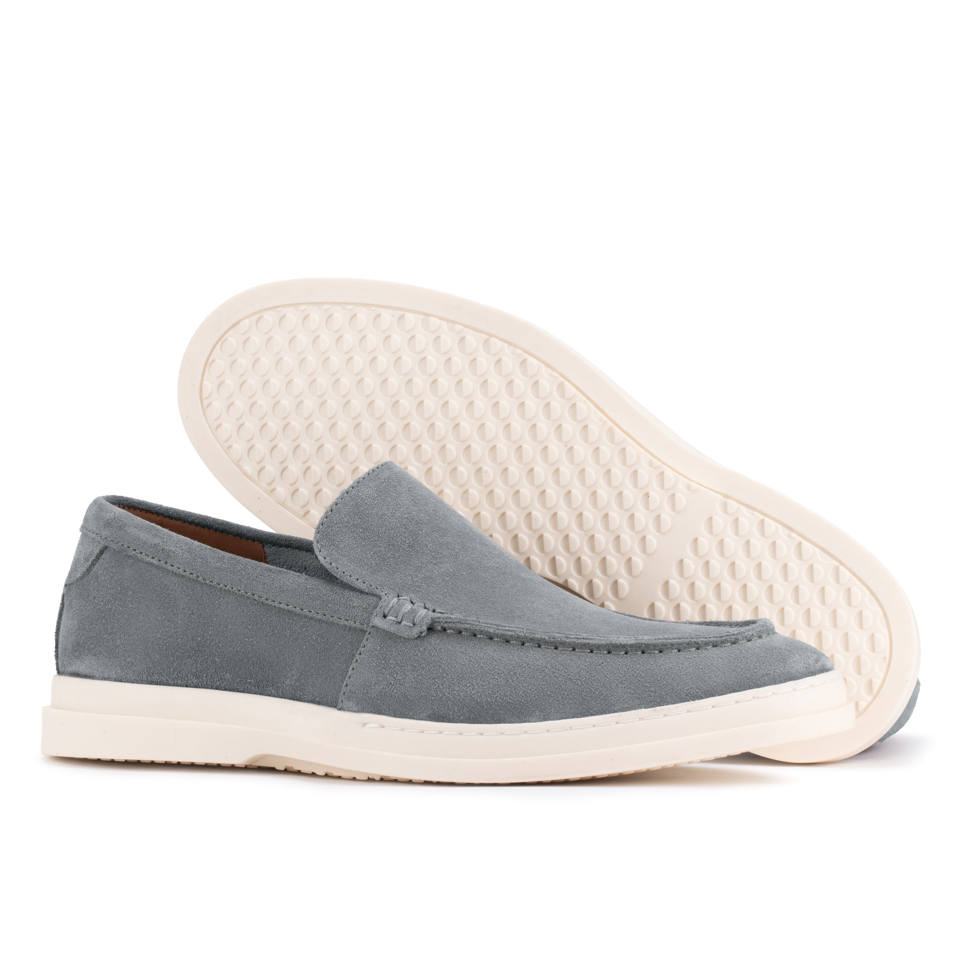 Sole detail of the Artelio Deck Rio sky blue suede loafer showing the flexible white cushioned sole