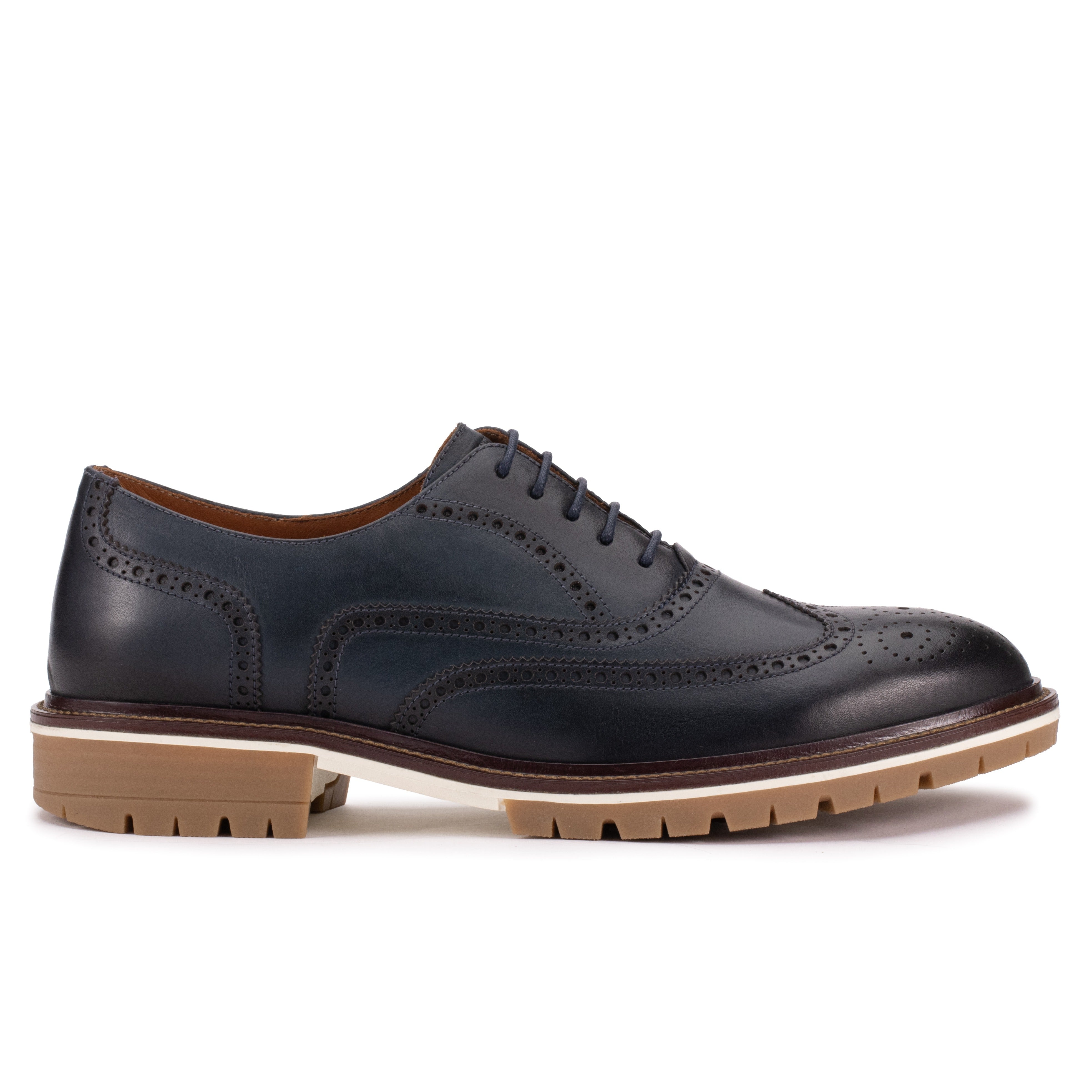 Side profile of the Artelio Fifth Avenue gray leather wingtip derby with a cushioned everyday sole