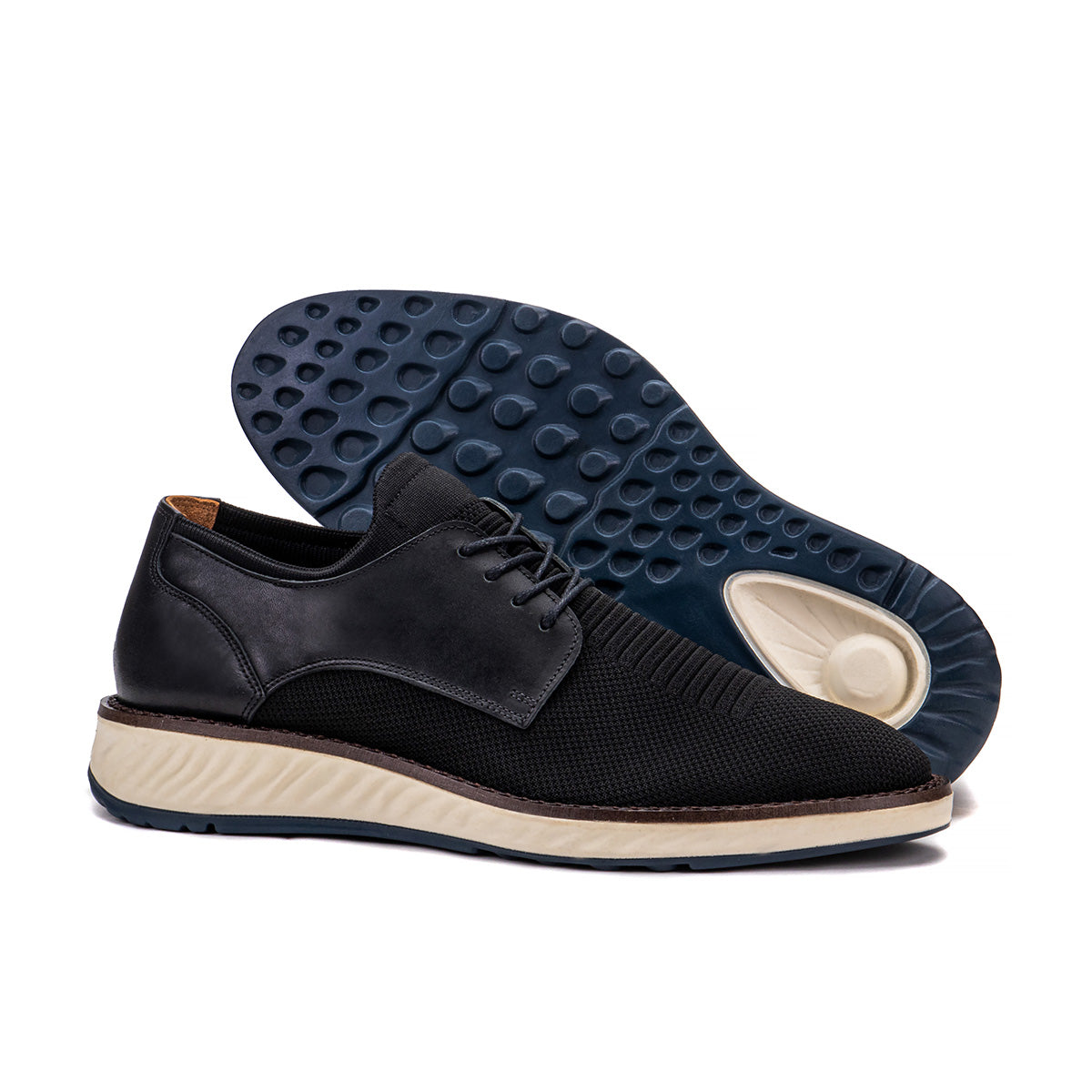Sole detail of the Artelio Fusion black knit casual shoe showing the comfort-focused bottom