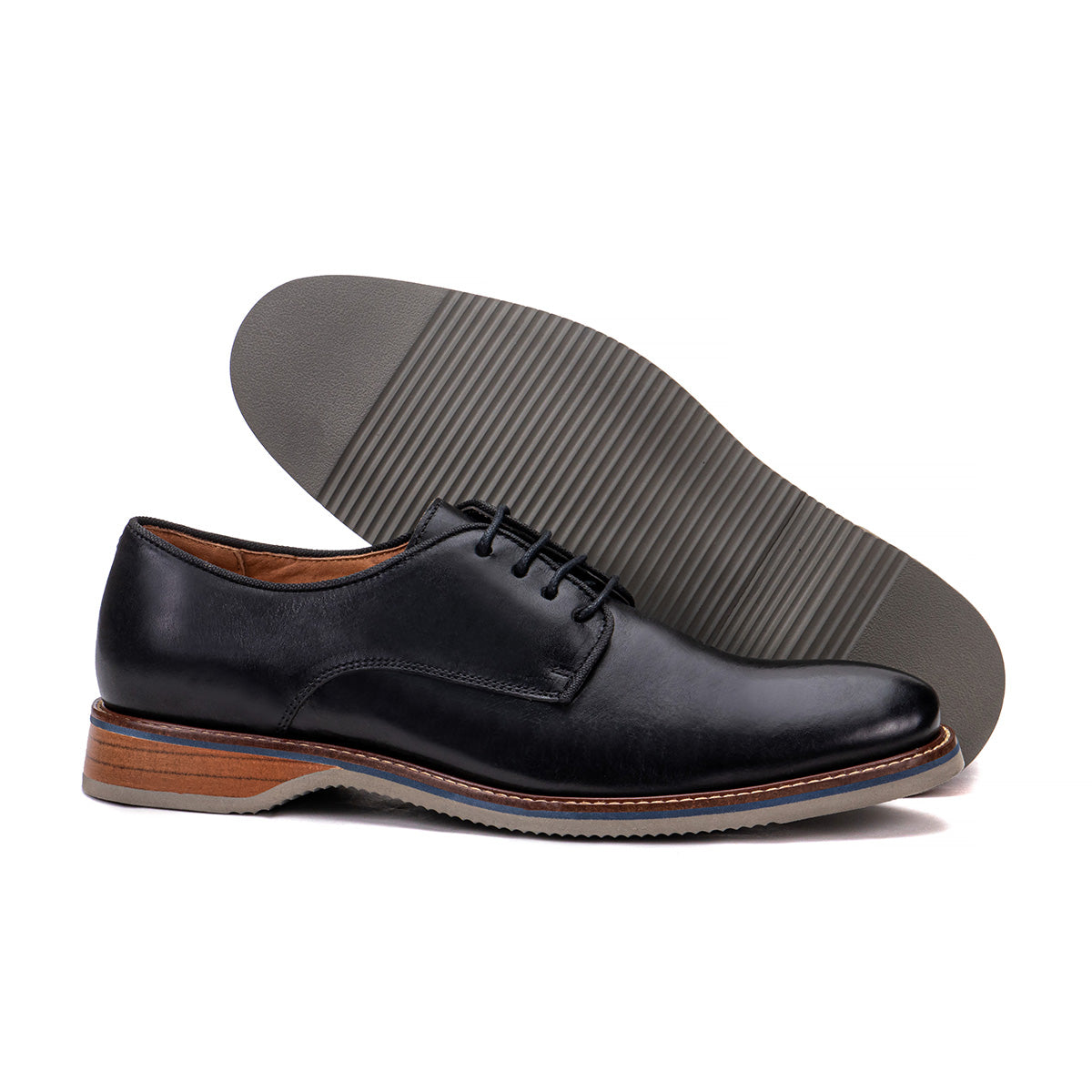 Sole detail of the Artelio Pisa black leather plain-toe derby showing the flexible bottom