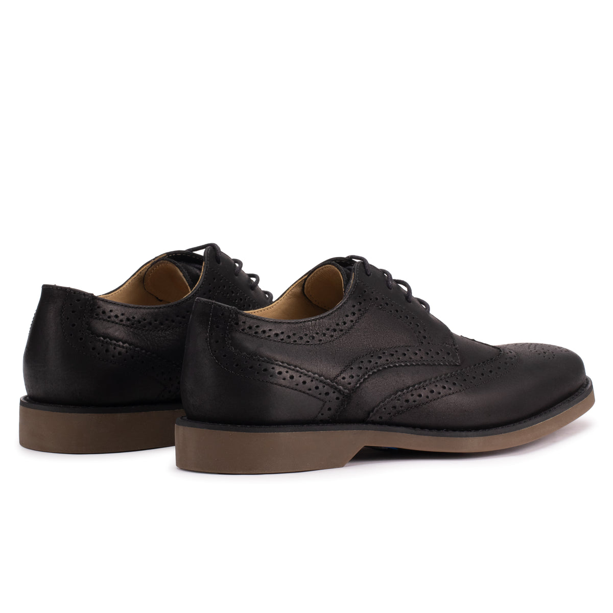 Three-quarter view of the Artelio Santiago classic black leather wingtip derby with lace-up derby shape