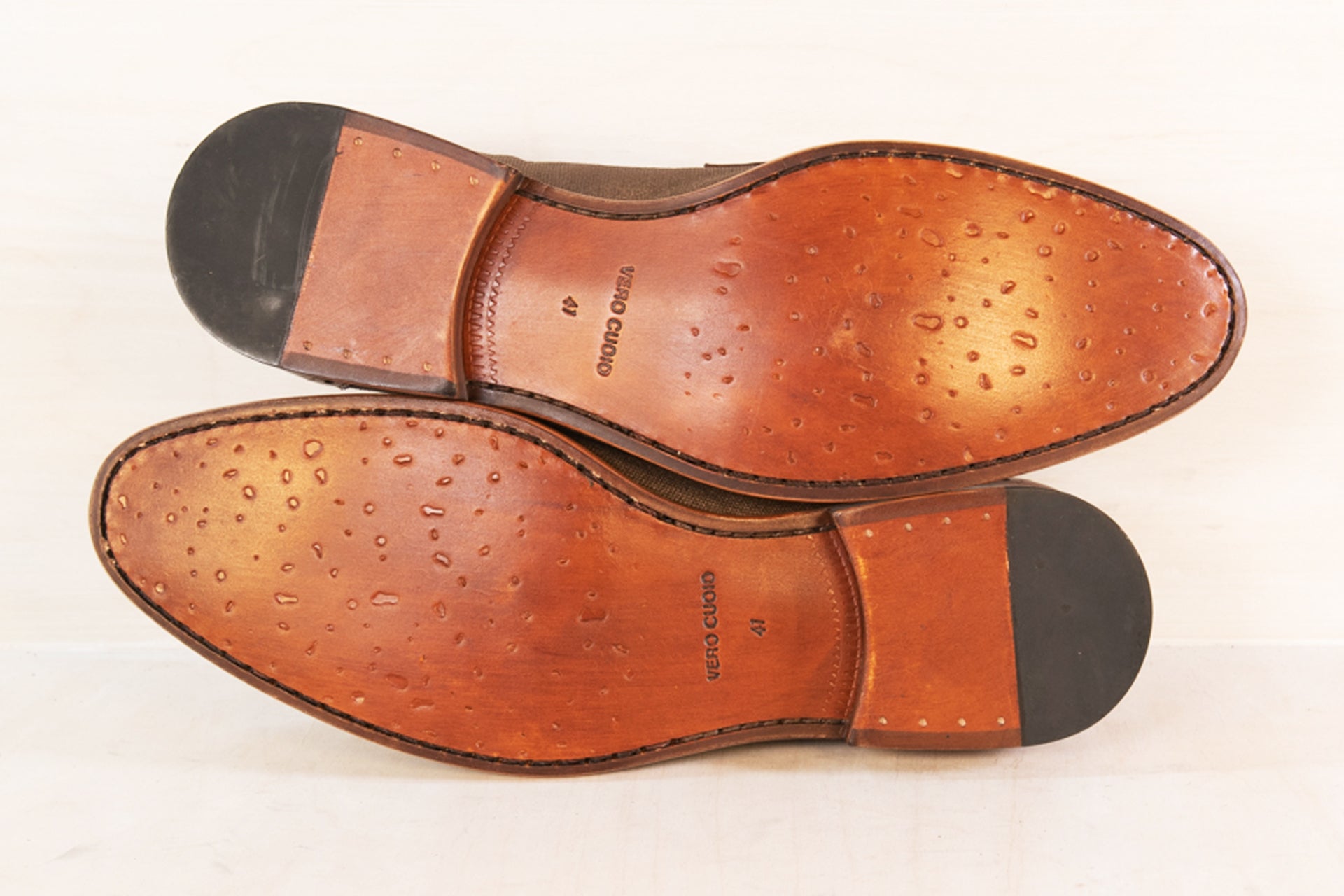 Sole detail of the Artelio Octavian honey leather sole dress shoe showing the leather sole